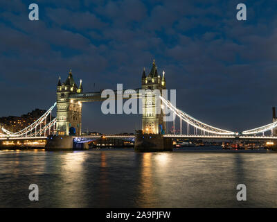 Die LANDSCHAFTSFOTOS von der Tower Bridge. Stockfoto