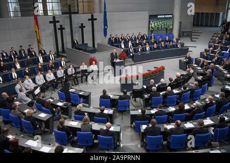 Berlin, Deutschland. 17. Nov, 2019. Rafal Dutkiewicz, Bürgermeister von Breslau, wird an der zentralen Gedenkfeier des Memorial Day im Bundestag sprechen. Quelle: Jörg Carstensen/dpa/Alamy leben Nachrichten Stockfoto