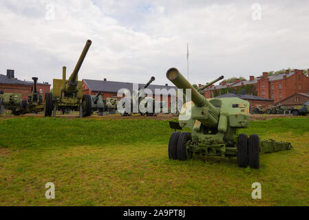 HAMEENLINNA, Finnland - 21. JULI 2018: Früh bewölkt Morgen in der artillerie Museum von Hameenlinna Stockfoto