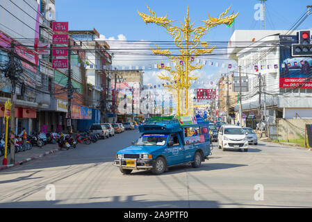 CHIANG RAY, THAILAND - Dezember 15, 2018: Blau sonego auf Stadt Straße an einem sonnigen Tag Stockfoto