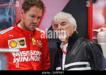 Sao Paulo, Brasilien. 16 Nov, 2019. Sebastian Vettel (Ger), Scuderia Ferrari SF 90, Porträt chatten mit ECCLESTONE Bernie (GBR), ehemaliger CEO der Formel 1 Gruppe während der 2019-Formel-1-Weltmeisterschaft, Brasilien Grand Prix vom 15. bis 17. November in Sao Paulo, Brasilien - | Verwendung der weltweiten Kredit: dpa/Alamy leben Nachrichten Stockfoto