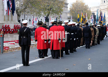 Kenotaph, Whitehall, London, UK. 17. November 2019. Die jährlichen 85 jüdischen militärischen Association (AJEX) Zeremonie und die Parade geht vorbei das Ehrenmal. Quelle: Matthew Chattle/Alamy leben Nachrichten Stockfoto