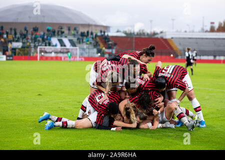 Mailand, Italien. 17. Nov, 2019. glück Mailand in Mailand auf der Frauen vs Juventus Frauen - Italienische Fußball Serie A Frauen Meisterschaft - Credit: LPS/Francesco Scaccianoce/Alamy leben Nachrichten Stockfoto