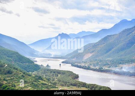 Erste Biegung des Yangtse in Shangri-La, China Stockfoto