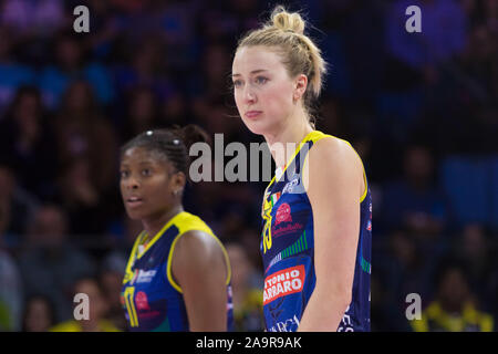 November 16, 2019, Milano, Italien: Kimberly Hill, imoco volley Conegliano, während Imoco Volley Conegliano vs Igor Volley Novara, Italienischer Supercup Frauen in Mailand, Italien, 16. November 2019 - LPS/Elisa Calabrese (Credit Bild: © Elisa Calabrese/LPS über ZUMA Draht) Stockfoto