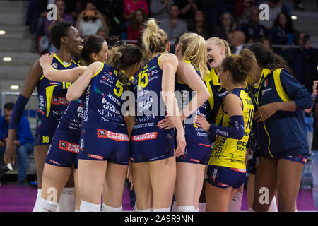 November 16, 2019, Milano, Italien: Glück, imoco volley Conegliano, während Imoco Volley Conegliano vs Igor Volley Novara, Italienischer Supercup Frauen in Mailand, Italien, 16. November 2019 - LPS/Elisa Calabrese (Credit Bild: © Elisa Calabrese/LPS über ZUMA Draht) Stockfoto