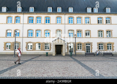 Die Stadt Luxemburg/Luxemburg - 10. August, 2019: Detailansicht der Justiz-Gebäude in Luxemburg Stadt Stockfoto