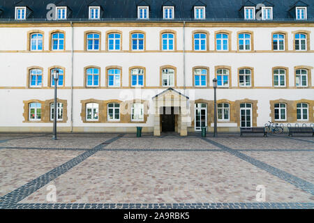 Die Stadt Luxemburg/Luxemburg - 10. August, 2019: Detailansicht der Justiz-Gebäude in Luxemburg Stadt Stockfoto