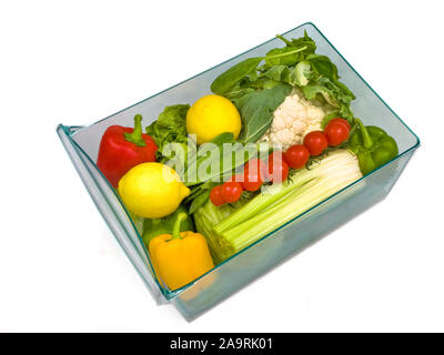 Kühlschrank salat Schublade voll mit Salat und Gemüse für die Speicherung. Stockfoto