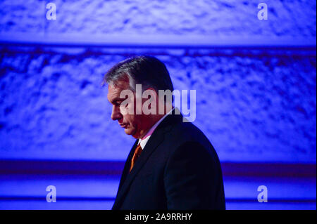 Die ungarischen Ministerpräsidenten Viktor Orbán während der 30. Jahrestag der Samtenen Revolution im Nationalmuseum in Prag. Stockfoto