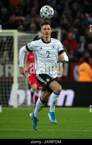 16 November 2019, Nordrhein-Westfalen, Mönchengladbach: Fußball: EM-Qualifikation, Deutschland - Belarus, Gruppenphase, Gruppe C, 9. Spieltag im Borussia Park. In Deutschland Robin Koch spielt den Ball. Foto: Federico Gambarini/dpa Stockfoto