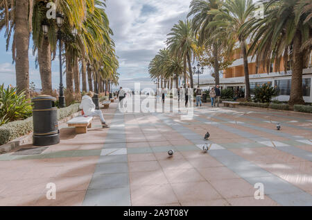 Nerja, Balcon de Europa, beliebte View Point in der Küstenstadt Nerja, Costa del Sol, Provinz Malaga, Andalusien, Spanien. Stockfoto