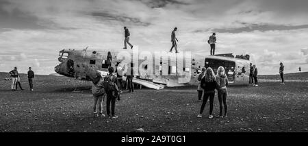 Crash und verlassenen DC-3-Flugzeug in Island Stockfoto