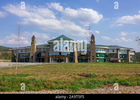 Gudermes, Russland. 11 August, 2019. GUDERMES, Tschetschenische Republik, Russland - 11. August 2019: An der russischen Spezialeinheiten Universität. Stockfoto