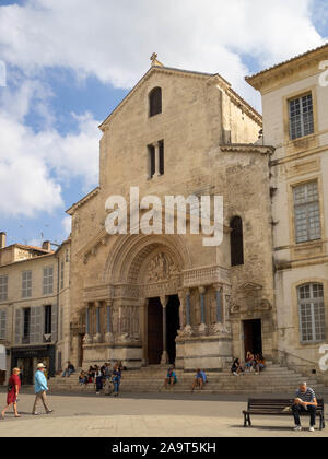 Primatial Katholische Kirche Saint-Trophime Stockfoto