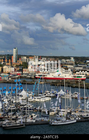 Marina, Hafen von Southampton, Hampshire, England, Vereinigtes Königreich Stockfoto