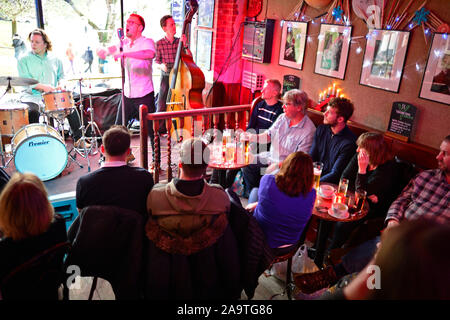 Blues Cafe Bar Harrogate, North Yorkshire England Großbritannien Stockfoto