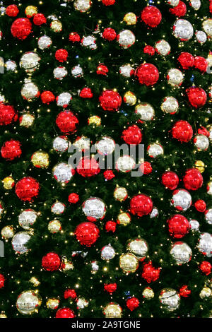 Christbaum Kugeln traditionellen Dekorationen Stockfoto