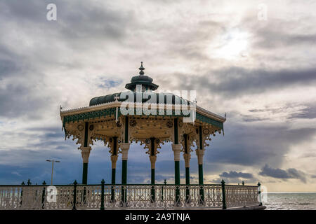 Der viktorianische Musikpavillon in der Nähe von dem Strand in Brighton, UK. Stockfoto