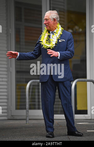 Der Prinz von Wales bei einem Besuch in Wesley Community Centre in Auckland, am zweiten Tag der königlichen Besuch in Neuseeland. Stockfoto