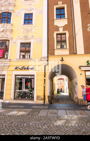 Bautzen, Deutschland - 1. September 2019: Außenansicht der historischen Gebäude in der Altstadt von Bautzen in der Oberlausitz, Sachsen, Deutschland Stockfoto