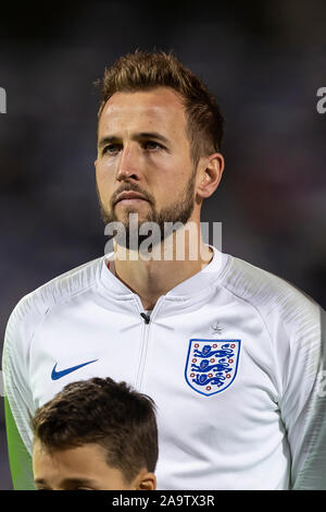 Pristina, Kosovo. 17. Nov, 2019. Harry Kane von England während der UEFA EURO 2020 Qualifikation Gruppe eine Übereinstimmung zwischen dem Kosovo und England an Fadil Vokrri Stadion am 17. November 2019 in Pristina, Kosovo. (Foto von Daniel Chesterton/phcimages.com) Credit: PHC Images/Alamy leben Nachrichten Stockfoto