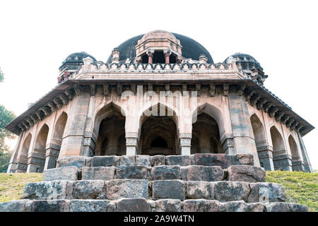 Schritte vor Muhammad Shah Sayyid Grab in Lodi Garden in Neu-Delhi, Indien Stockfoto