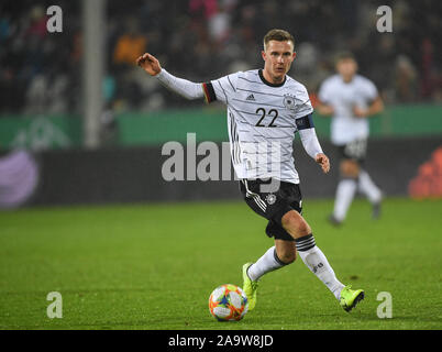 Freiburg, Deutschland. 17. Nov, 2019. Fußball, U-21 Männer: EM-Qualifikation, Deutschland - Belgien, Runde 1, Gruppe 9, 6. Spieltag in der Schwarzwaldstadion. Johannes Eggestein Deutschlands läuft mit dem Ball. Quelle: Patrick Seeger/dpa/Alamy leben Nachrichten Stockfoto