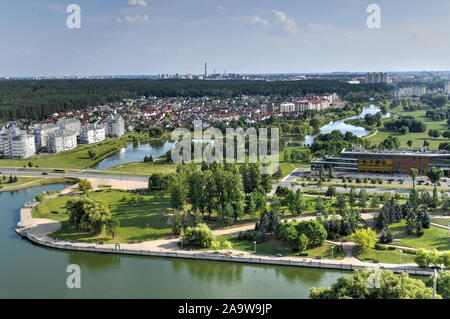 Minsk, Weißrussland - Juli 21, 2019: Panorama und Architektur Blick von der Nationalbibliothek Observation Deck. Stockfoto