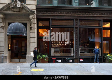 Handwerk, 43 East 19. Straße, New York, NY. aussen Storefront der Farm Tabelle Fine Dining Restaurant im Flatiron District in Manhattan Stockfoto