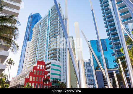 Miami Florida, Brickell District, Downtown Skyline, Hochhaus, Eigentumswohnung Wohnapartments Gebäude Gebäude Gehäuse, öffentliche Kunst, Skulptur Stockfoto