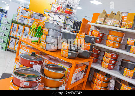 Miami Florida, Hialeah, Westland Mall, Macy's Kaufhaus, Shopping Shopper Shopper Shop Shops Markt Märkte Marktplatz Kauf Verkauf, Einzelhandel stor Stockfoto