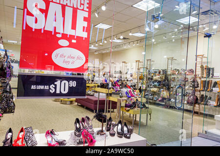 Miami Florida, Hialeah, Westland Mall, Damenschuhe, Mode, trendy, Luxus, modisch, Einzelhandelsprodukte, Vitrine Verkauf, Waren, Verpackung, Marken, vis Stockfoto