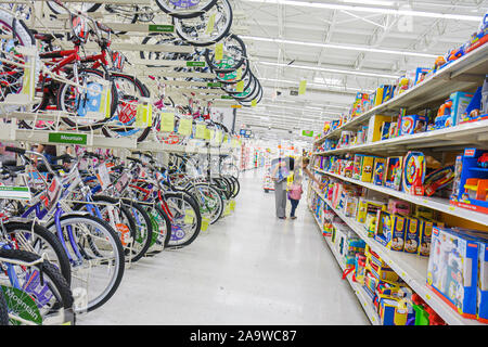 Miami Florida, Hialeah, Walmart, Shopping Shopper Shopper Shop Shops Markt Märkte Markt Kauf Verkauf, Einzelhandel Geschäfte Business-Unternehmen, d Stockfoto