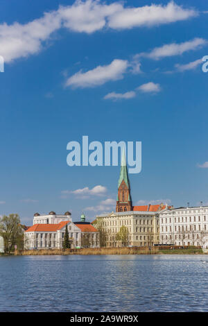 Blick über Burgsee See und historischen Stadt Schwerin, Deutschland Stockfoto