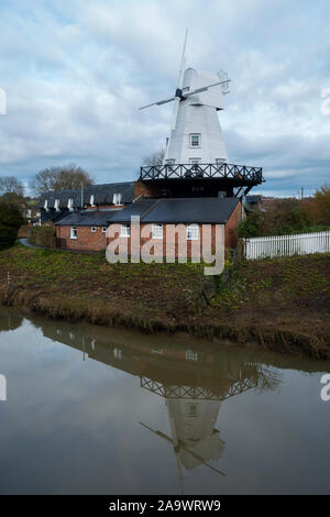 Roggen Windmühle auf dem River Tillingham. Rye, East Sussex, England Stockfoto