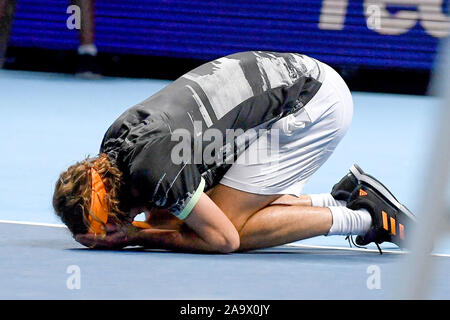 London, Großbritannien. 17. November 2019. stefanos tsitsipas während Nitto ATP-Finale Dominic Thiem und Stefanos Tsitsipas die endgültige Vittoria - Tennis Internationals - Kreditkarten: LPS/Roberto Zanettin/Alamy leben Nachrichten Stockfoto