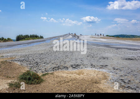 Vulcanii Noroiosi Paclele Mari - berca Schlammvulkane geologischen und botanischen Reservierung in Scortoasa Gemeinde, Rumänien Stockfoto