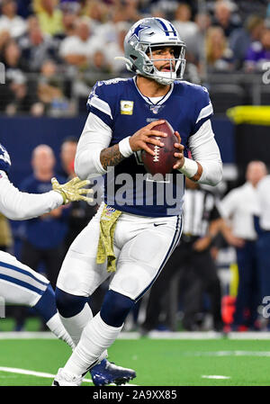 10.November 2019: Dallas Cowboys Quarterback Dak #4 Prescott während ein NFL Spiel zwischen den Minnesota Vikings und die Dallas Cowboys bei AT&T Stadium in Arlington, TX Minnesota besiegt Dallas 28-24 Albert Pena/CSM Stockfoto