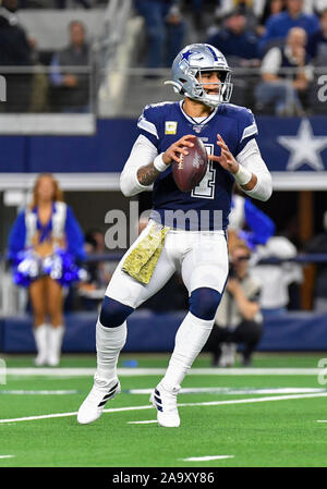 10.November 2019: Dallas Cowboys Quarterback Dak #4 Prescott während ein NFL Spiel zwischen den Minnesota Vikings und die Dallas Cowboys bei AT&T Stadium in Arlington, TX Minnesota besiegt Dallas 28-24 Albert Pena/CSM Stockfoto