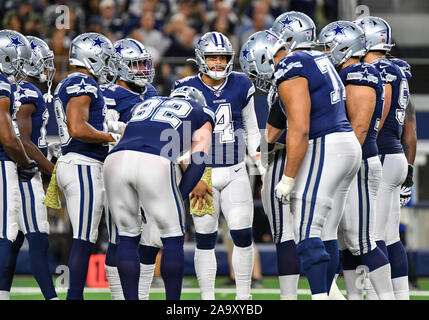 10.November 2019: Dallas Cowboys Quarterback Dak #4 Prescott während ein NFL Spiel zwischen den Minnesota Vikings und die Dallas Cowboys bei AT&T Stadium in Arlington, TX Minnesota besiegt Dallas 28-24 Albert Pena/CSM Stockfoto