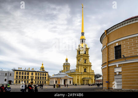 PETERSBURG, RUSSLAND-5. Mai 2015: Paul und Peter oder Petropawlowskaja Festung. Stockfoto