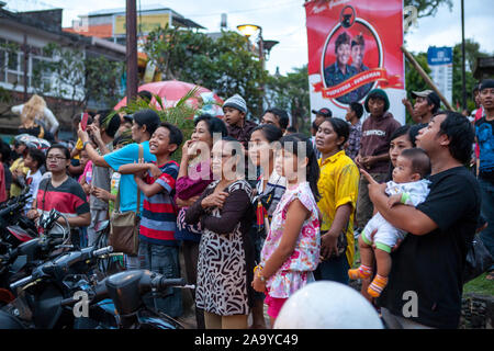 Bali, Indonesien - 11. März 2013: Karneval Ogoh-ogoh ist ein kultureller nationaler Feiertag. Statuen für die Parade während der balinesischen Neujahr ce vorbereitet wird. Stockfoto