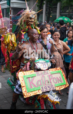 Bali, Indonesien - 11. März 2013: Karneval Ogoh-ogoh ist ein kultureller nationaler Feiertag. Statuen für die Parade während der balinesischen Neujahr ce vorbereitet wird. Stockfoto