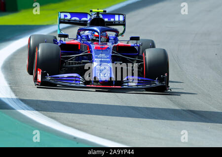 Sao Paulo, Brasilien. 17. November 2019; Autodromo Jose Carlos Pace, Sao Paulo, Brasilien; Formel 1 Brasilien Grand Prix Rennen Tag; Pierre Gasly (FRA) Red Bull Racing RB 15-redaktionelle Verwendung Credit: Aktion Plus Sport Bilder/Alamy leben Nachrichten Stockfoto