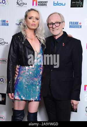 Mike und Maddy Chapman an der Nordoff Robbins Boxing Abendessen im Hotel Hilton in London statt. Stockfoto