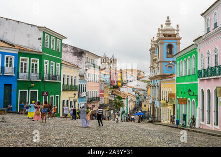 Salvador, Bahia, Brasilien - ca. September 2019: Ein Blick auf die berühmten Pelourinho Platz, beliebtes Ziel im historischen Zentrum von Salvador Stockfoto