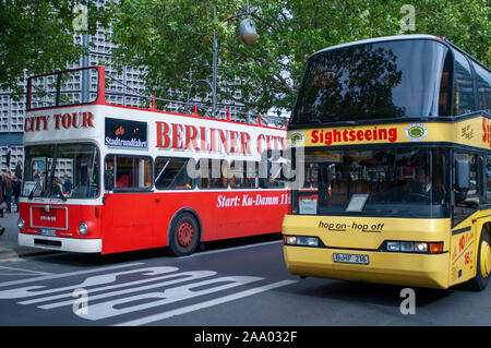 Sightseeing Tour Busse in der Innenstadt von Berlin, Deutschland, Europa Stockfoto