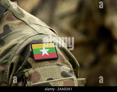 Flagge von Myanmar und auch bekannt als Burma auf der Uniform. Armee, Bundeswehr, Soldaten. Collage. Stockfoto