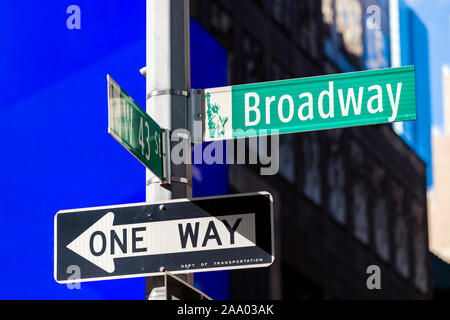 Broadway und eine Möglichkeit, Straßenschilder, Manhattan, New York, USA Stockfoto